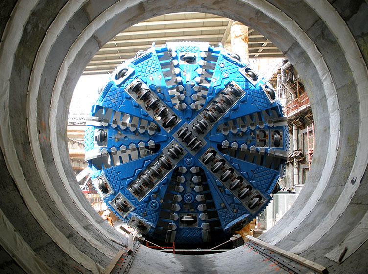 slurry shield tbm at east side access queens tunnel project